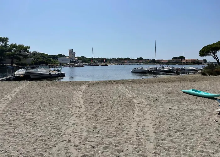 Villa Port Pieds Dans L Eau 6 Personnes *