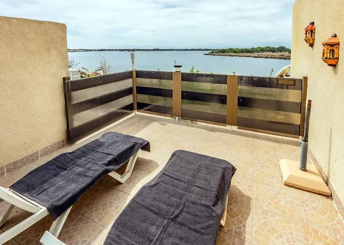 Villa Port Pieds Dans L Eau 6 Personnes