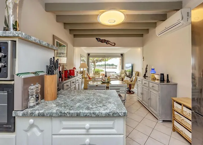 Villa Port Pieds Dans L Eau 6 Personnes Leucate